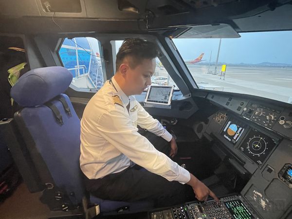 东航杨杰:筑梦陇原长空 践行初心信念-中国民航网
