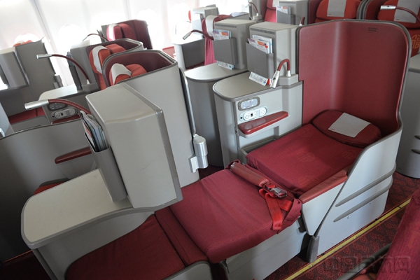 附图3:海南航空空客A330宽体客机商务舱座椅3