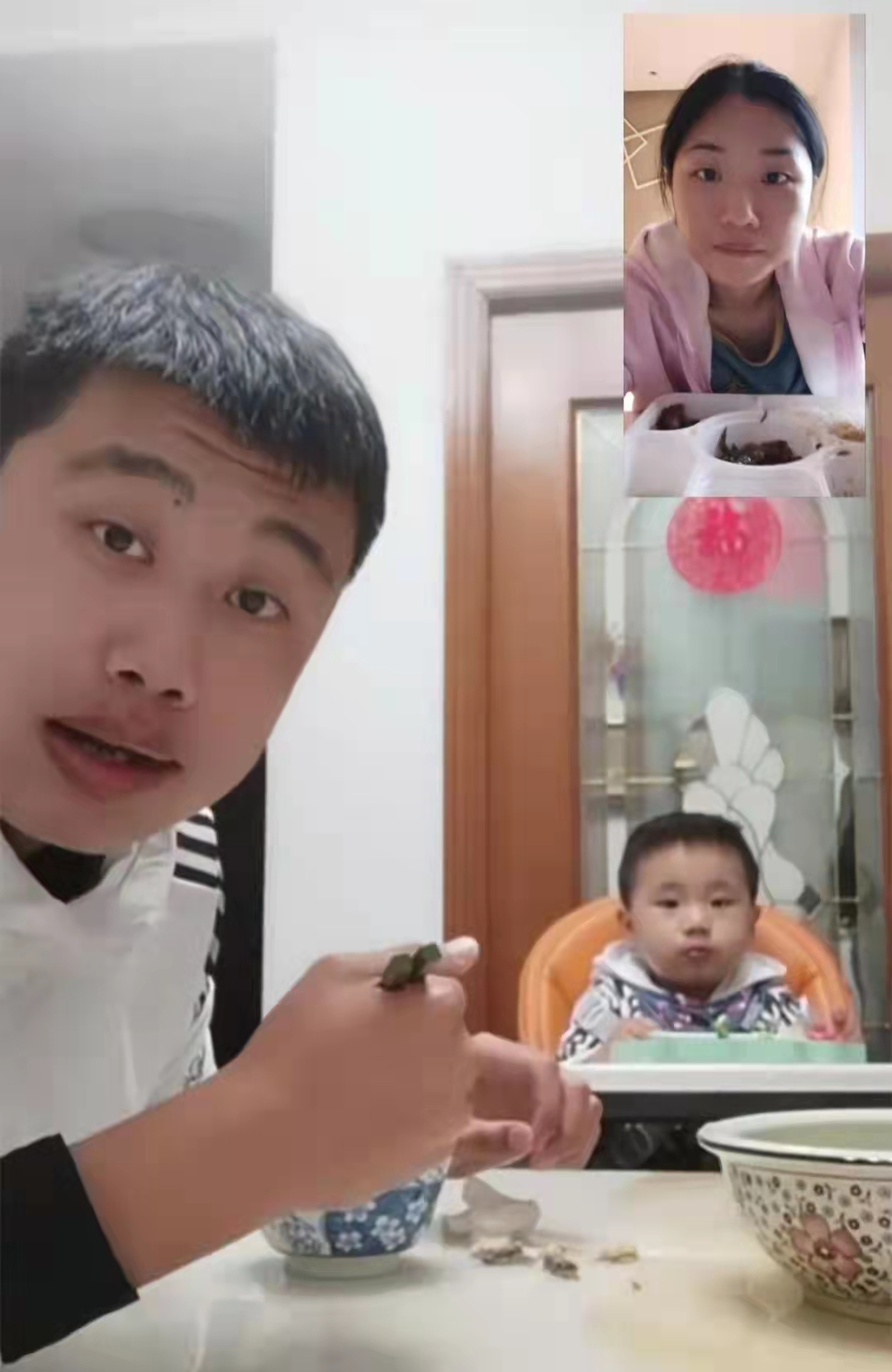 一家三口视频，是周妍一天忙碌后最放松的时刻.jpg