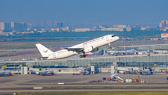 该架C919飞行试验现场-徐炳南摄.jpg