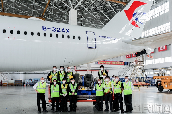 东航技术公司A350等机型的定检维修生产线已经恢复-徐慧冬摄.jpg 东航技术公司A350等机型的定检维修生产线已经恢复-徐慧冬摄.jpg