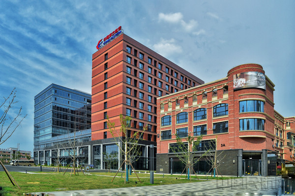 b1.jpg b1.jpg
