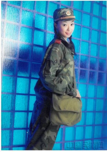 图一袁方军装照.jpg 图一袁方军装照.jpg