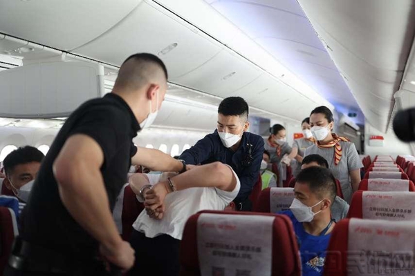 演练现场-金鹏航空供图.jpg 演练现场-金鹏航空供图.jpg