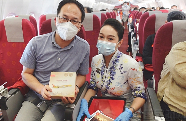 附图4:旅客积极参与活动环节,为祖国献礼.jpg