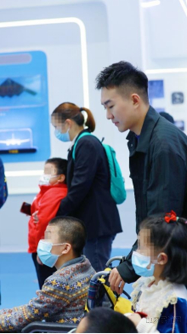【湖南航空新闻稿20221107】湖南航空“潮流飞行家”守护罕见病儿童“航空梦”13468