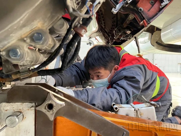 党建引航向未来 海航航空加入辽宁方大集团一周年21484