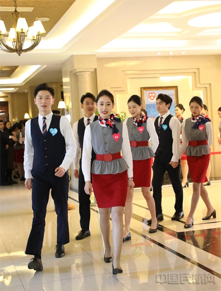 6.航空公司校招设“情侣专场招聘”1