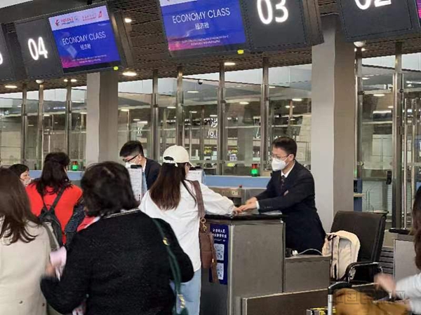 东航增投资源,保障旅客出行-东航供图11