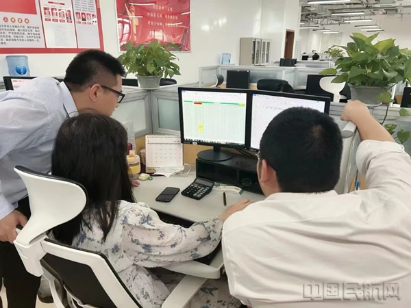 通讯员12.824373