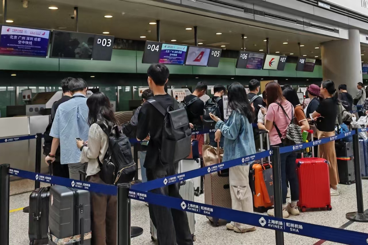 东航今年暑期在上海服务进出港旅客超1000万人次-东航供图11