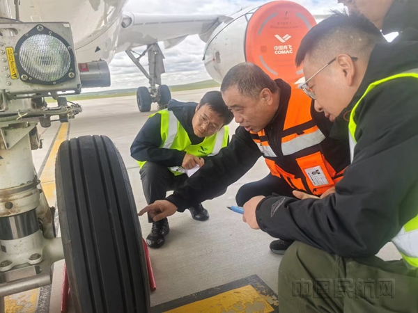 C919专项检查现场-上海审定中心供图