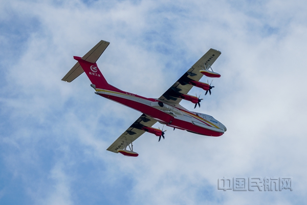 1007空中作业-上海审定中心供图