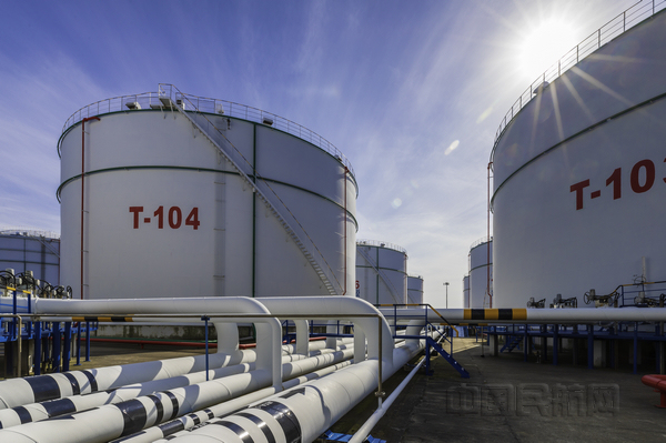 nEO_IMG_浦航石油油库是我国库容最大的航油专用油库.jpg