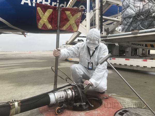 南昌航空加油站保障外航航班3_副本.jpg 南昌航空加油站保障外航航班3_副本.jpg