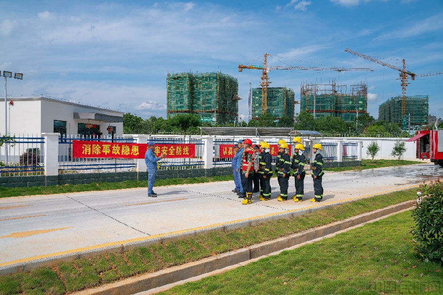 翁俊彬【消除事故隐患 筑牢安全防线】连城供应站开展油车棚油车起火应急处置演练1.jpg