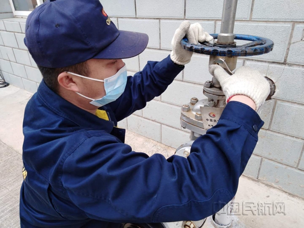 中国航油乌兰浩特乘风好政策 降本增效出真招2_副本.jpg 中国航油乌兰浩特乘风好政策 降本增效出真招2_副本.jpg