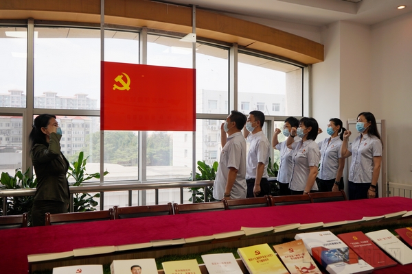 东北公司开展“党建+业务,创精品工程”主题党日活动.jpg 东北公司开展“党建+业务,创精品工程”主题党日活动.jpg