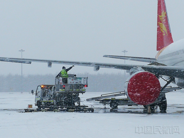 东北公司“一盘棋”战疫情抗风雪保供油安全 (1).jpg