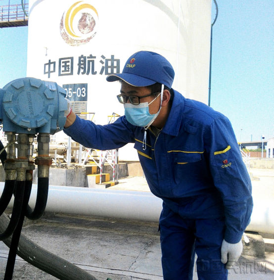 青尽全力中国航油河南疫线的青春担当