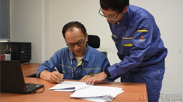 培根育新人,引领团队不断进取(陈佳生 摄)