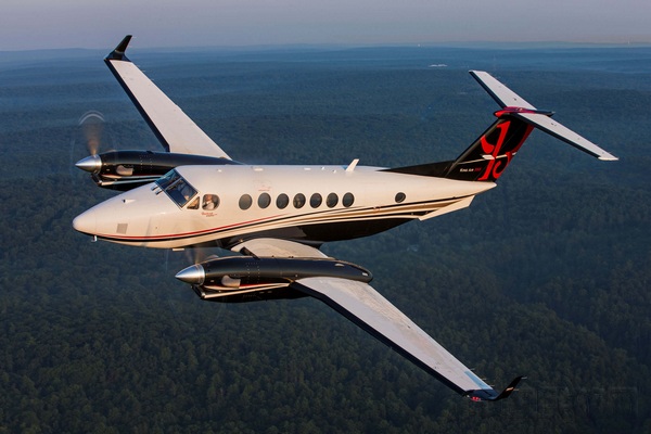 比奇空中国王350i.jpg 比奇空中国王350i.jpg
