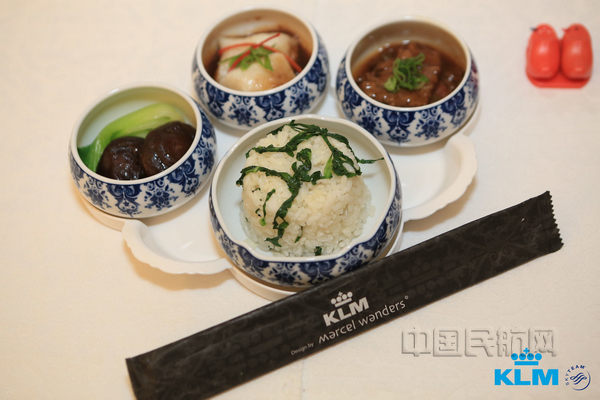 nEO_IMG_荷航Anytime For you 餐食_03.jpg