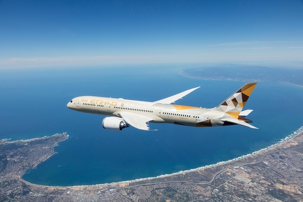 阿提哈德航空波音787梦幻客机.jpg 阿提哈德航空波音787梦幻客机.jpg