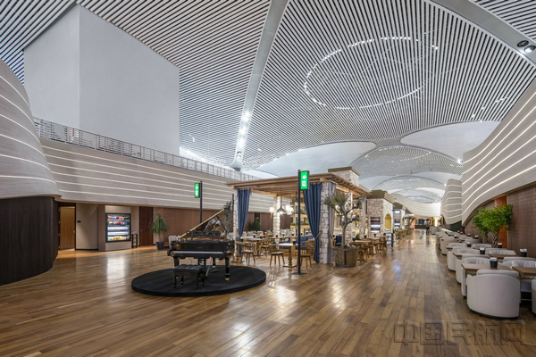 土耳其航空位于伊斯坦布尔机场的常旅客休息室.jpg 土耳其航空位于伊斯坦布尔机场的常旅客休息室.jpg