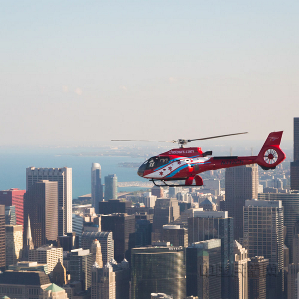 nEO_IMG_CHE Helicopter Tour公司可提供直升机空中游览芝加哥服务.jpg