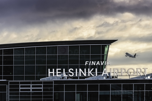 赫尔辛基机场-外观.jpg
