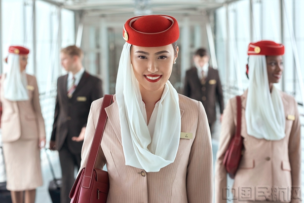 阿联酋航空空乘2.jpg