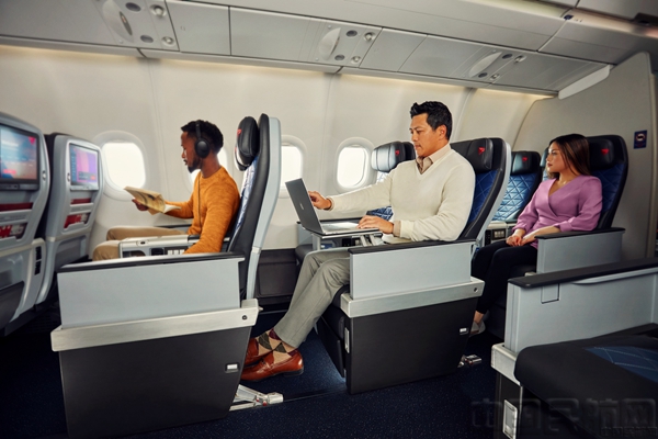 达美航空的尊尚经济舱旅客能享受到更大的座椅空间-达美供图.jpg