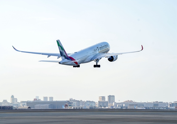 阿联酋航空A350首航航班在迪拜起飞 2