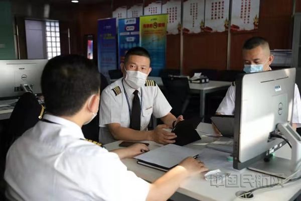 微信图片_20210128232055_副本.jpg