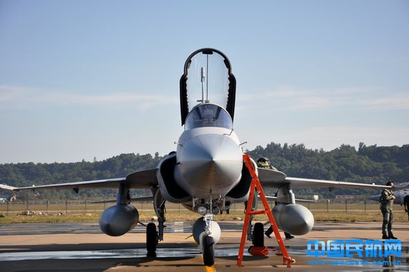 大驾光临 “枭龙”将再战中国航展1.jpg